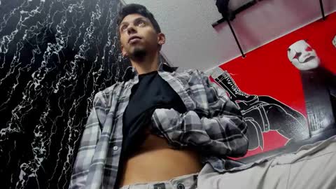 Snapshot of dereck_monroe chatting on February 17, 10:34 am Dereck online show from February 17, 10:34 am