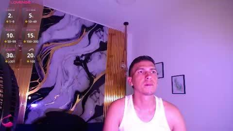 Snapshot of dereck_smithh chatting on July 8, 2:27 am Dereck online show from July 8, 2:27 am
