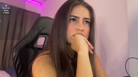 Dereck online show from February 7, 7:59 pm