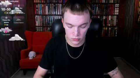 Derek online show from December 3, 7:45 pm