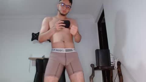 Snapshot of derek_garciaa chatting on February 27, 10:20 pm Sir. Derek - Total Control online show from February 27, 10:20 pm