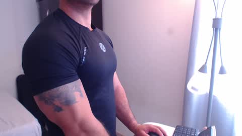 Derek online show from December 15, 4:26 pm