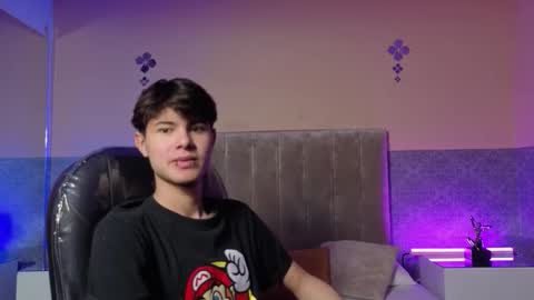 derek_sinn online show from February 27, 8:09 pm