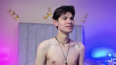 derek_sinn online show from March 22, 2:09 pm