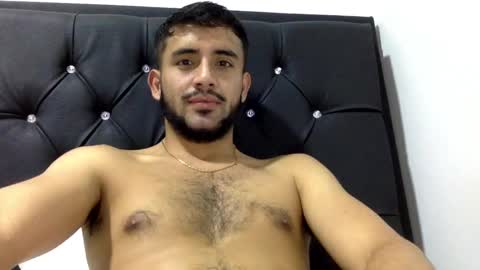 Snapshot of derek_smiith chatting on December 8, 9:13 am Derek smiith online show from December 8, 9:13 am