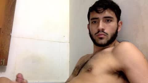 Snapshot of derek_smiith chatting on September 29, 7:19 pm Derek smiith online show from September 29, 7:19 pm