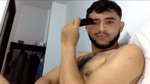 Snapshot of derek_smiith chatting on November 19, 12:27 pm Derek smiith online show from November 19, 12:27 pm