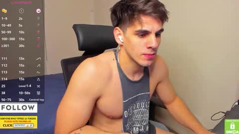 Derekcb online show from November 30, 2:43 pm