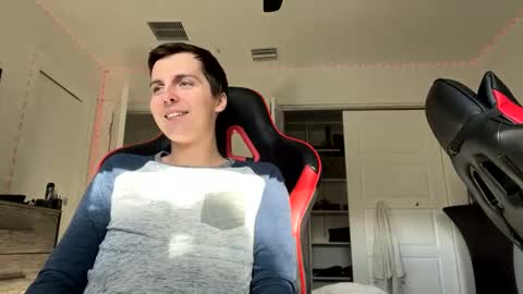 derekdings online show from December 13, 8:26 pm