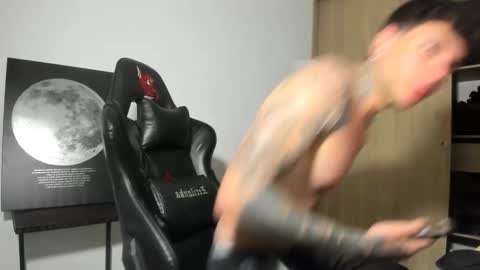 derekmuller11 online show from March 27, 1:11 am