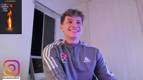 Derek  IG Derekolsen2024 online show from October 23, 2:44 am