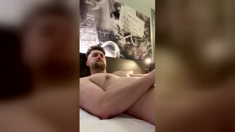 derkleinerabauke online show from May 2, 10:37 pm