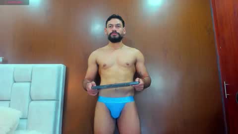 DerryBigger CM online show from December 14, 9:30 pm