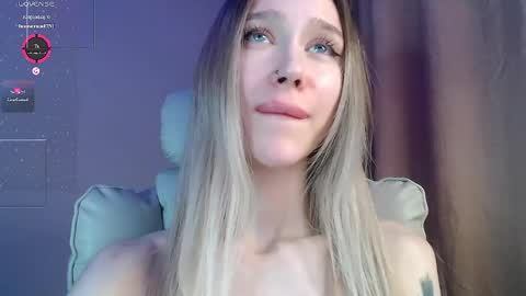 Ari online show from April 9, 5:51 pm