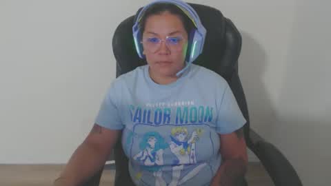 desertadventures25 online show from March 23, 12:47 am