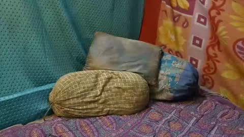 desi_boy799417 online show from February 18, 6:42 am