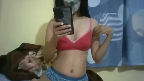 Nidhilove online show from February 4, 5:01 pm