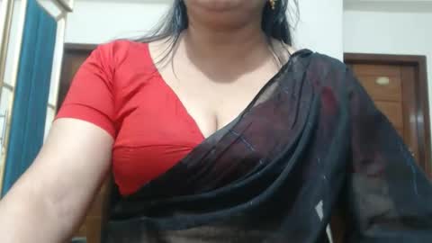 Snapshot of desimaisa130 chatting on April 25, 4:48 pm Maisa online show from April 25, 4:48 pm
