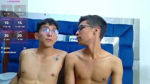 desire4duo online show from October 29, 1:46 pm