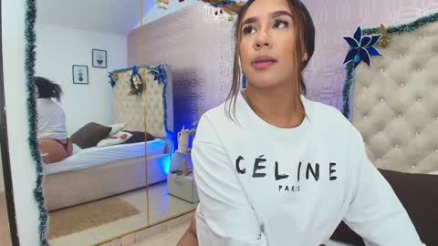 Sara Desire online show from January 9, 3:44 pm