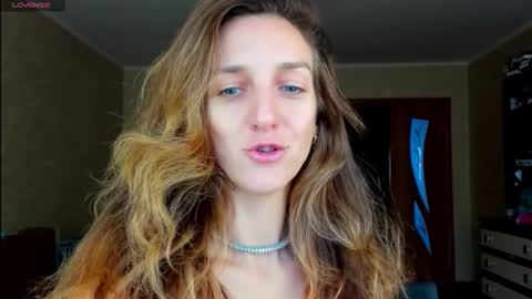 Snapshot of desired_zoya chatting on September 19, 5:09 am desired zoya online show from September 19, 5:09 am