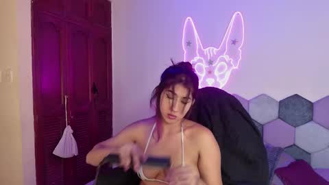 TORI AND MR. BEAR online show from February 27, 7:15 pm