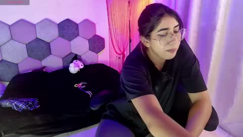 TORI AND MR. BEAR online show from April 13, 6:13 pm