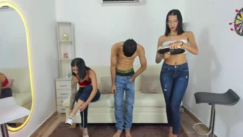 JASMINE  - DARWIN - MEGAN - JUANCA online show from June 7, 6:28 am