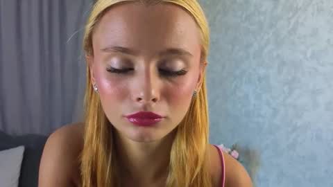 Willow online show from September 12, 6:35 am