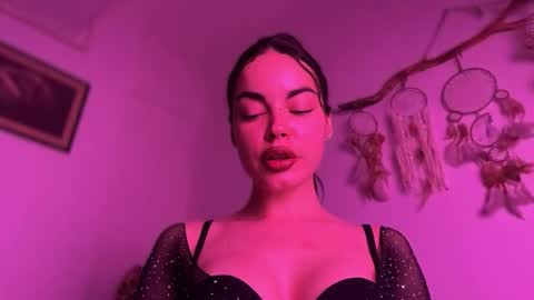 Petitee Desiree online show from April 18, 7:58 pm
