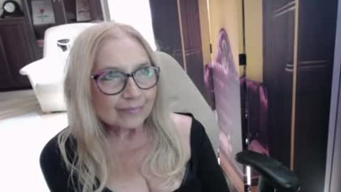 Snapshot of desiresofia chatting on July 15, 2:00 pm S O F I A online show from July 15, 2:00 pm