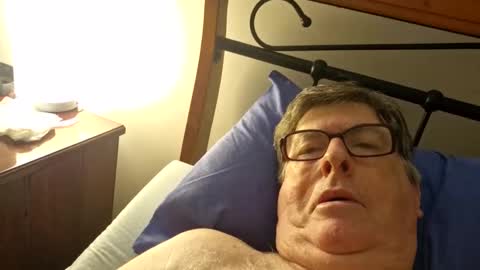 Desmon1958 online show from February 7, 6:55 pm