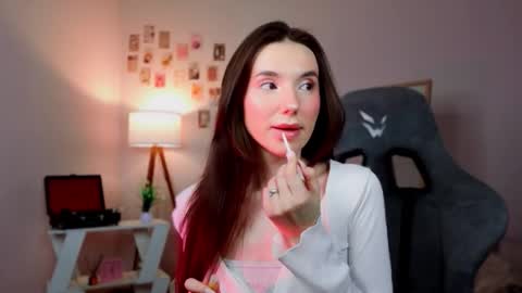 Maya online show from January 16, 4:49 am