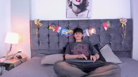 Snapshot of destello_xxx chatting on July 8, 6:01 pm Destello online show from July 8, 6:01 pm