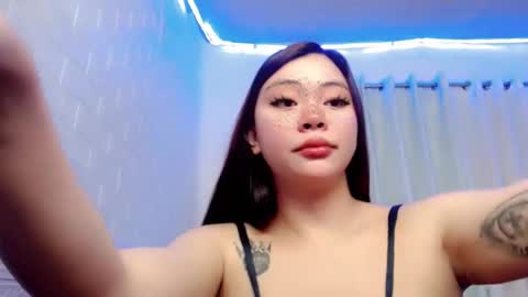 Snapshot of destinyroxie chatting on February 11, 6:40 am ROXIE  online show from February 11, 6:40 am