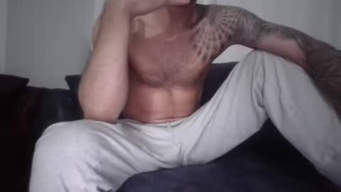 Snapshot of destrudoxxx chatting on November 23, 6:41 pm Destrudo online show from November 23, 6:41 pm