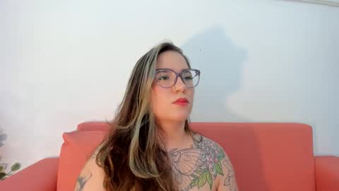 Deva Blue online show from March 15, 4:18 am