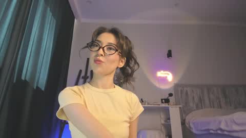 Deva online show from September 10, 8:47 am