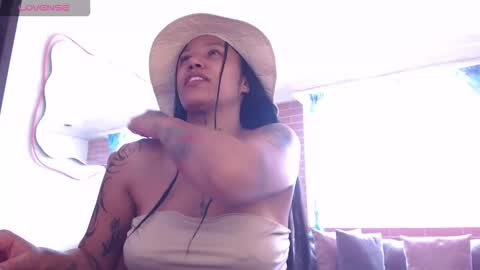 Snapshot of devi_black_13_ chatting on February 9, 5:39 pm devi_black_13_ online show from February 9, 5:39 pm