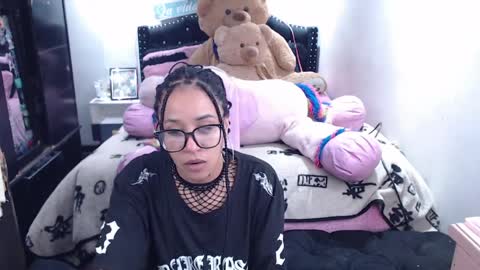 devi_black_13_ online show from April 5, 12:30 am