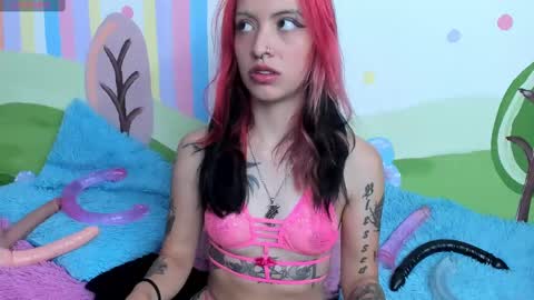 Snapshot of devil_megh chatting on March 6, 11:25 am Meghan online show from March 6, 11:25 am