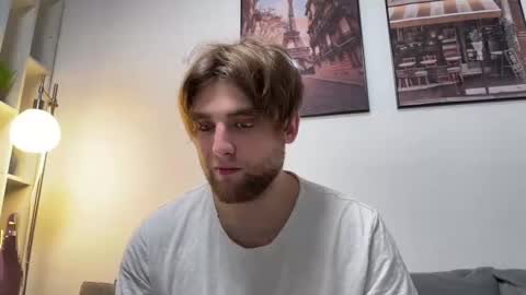 Snapshot of devilnut1 chatting on December 12, 6:25 am devilnut1 online show from December 12, 6:25 am