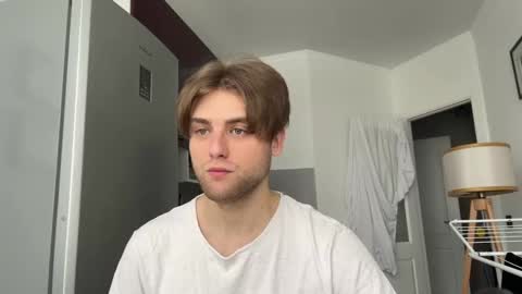 Snapshot of devilnut1 chatting on February 6, 8:50 am devilnut1 online show from February 6, 8:50 am