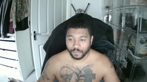 Snapshot of devilsden92 chatting on February 23, 10:23 am devilsden92 online show from February 23, 10:23 am