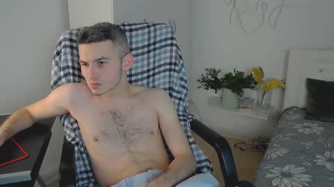 devin_ho online show from February 12, 4:54 am