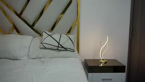 Devin Hunter online show from February 11, 12:49 am