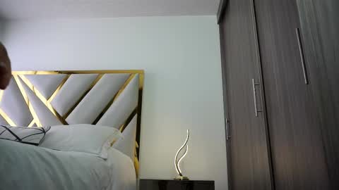 Devin Hunter online show from February 14, 7:54 pm