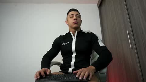 Snapshot of devin_hunter chatting on February 2, 11:53 am Devin Hunter online show from February 2, 11:53 am