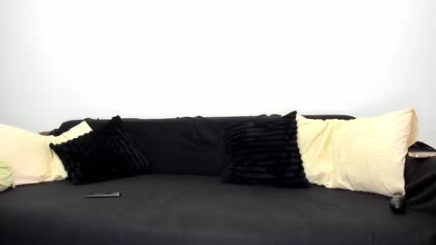 Snapshot of devinesex chatting on March 26, 6:52 am Misha online show from March 26, 6:52 am