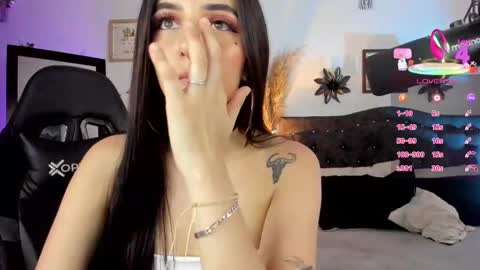 Snapshot of devlin_violet__ chatting on September 17, 12:45 am PaulaInsta paulacastellanos 1Pvt open online show from September 17, 12:45 am